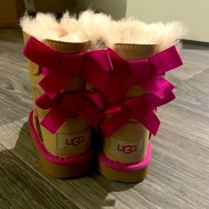 Ugg Bailey Bow 6T